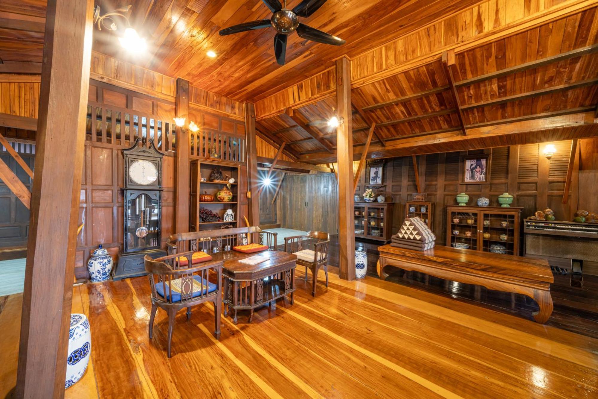 Athithara Homestay Phra Nakhon Si Ayutthaya Exteriör bild