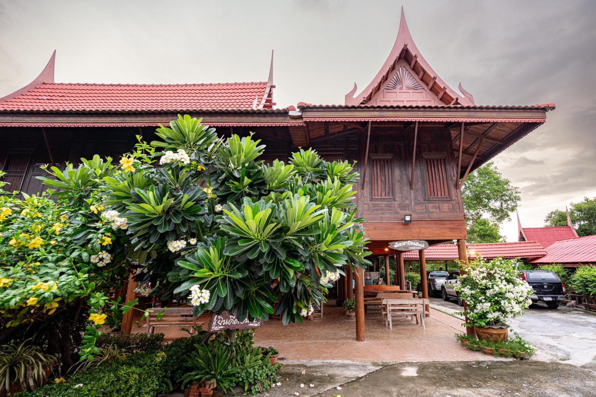 Athithara Homestay Phra Nakhon Si Ayutthaya Exteriör bild