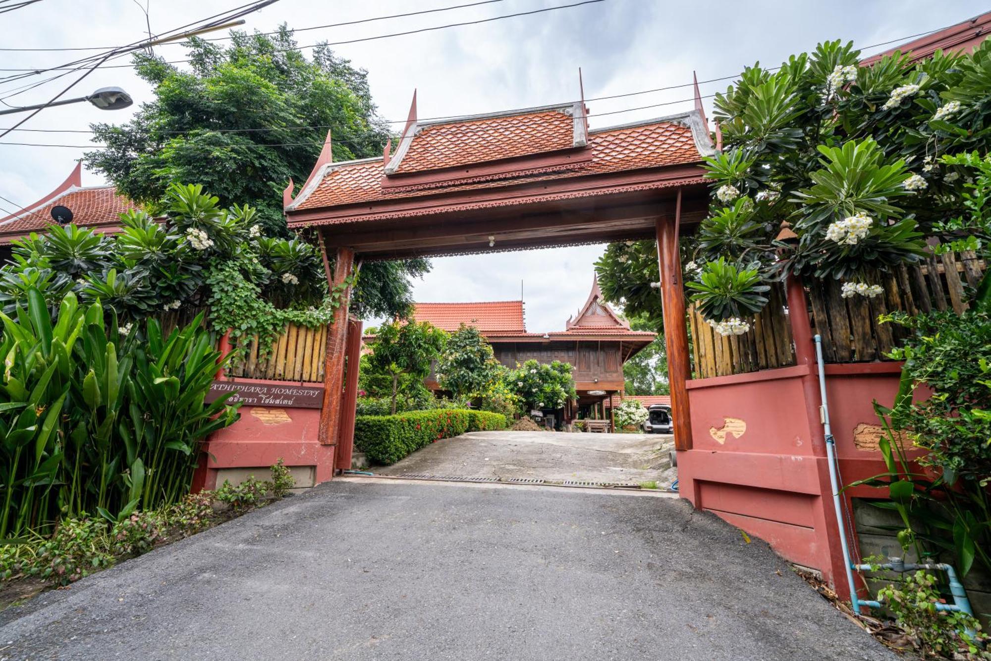Athithara Homestay Phra Nakhon Si Ayutthaya Exteriör bild