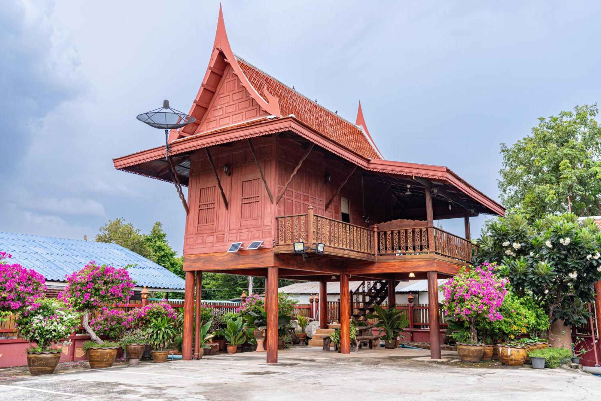 Athithara Homestay Phra Nakhon Si Ayutthaya Exteriör bild