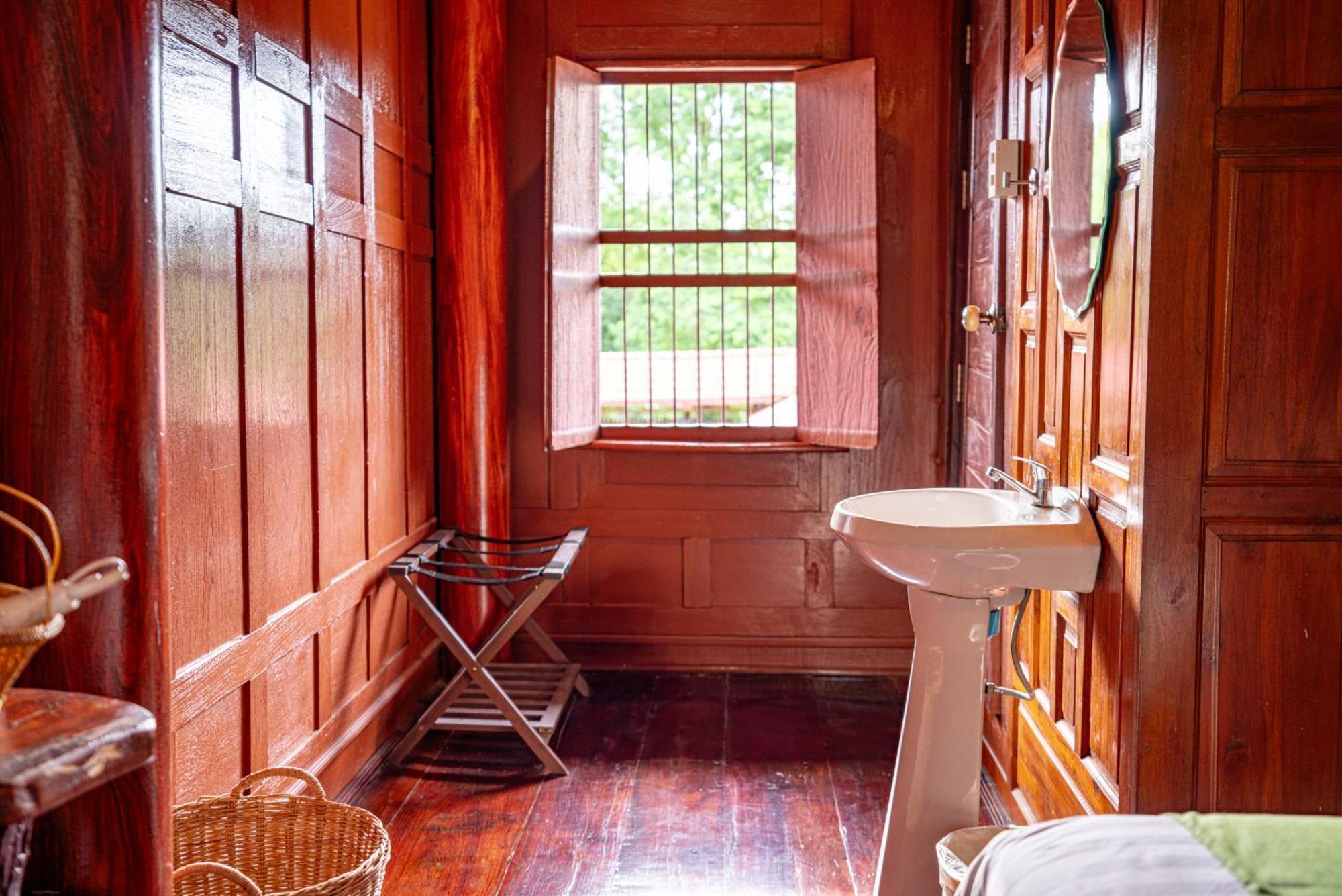 Athithara Homestay Phra Nakhon Si Ayutthaya Exteriör bild