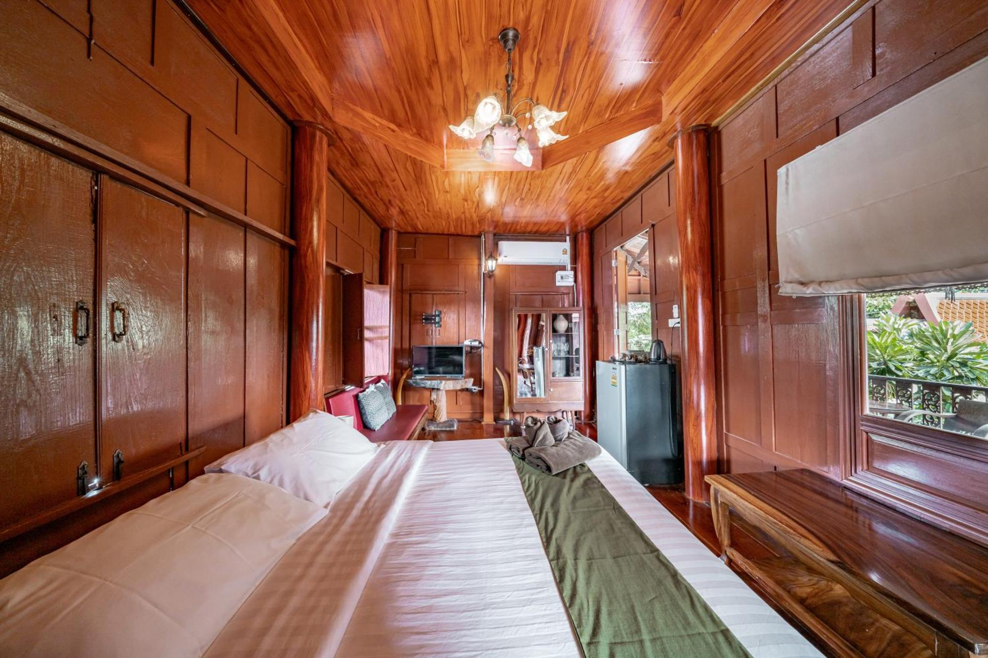 Athithara Homestay Phra Nakhon Si Ayutthaya Exteriör bild