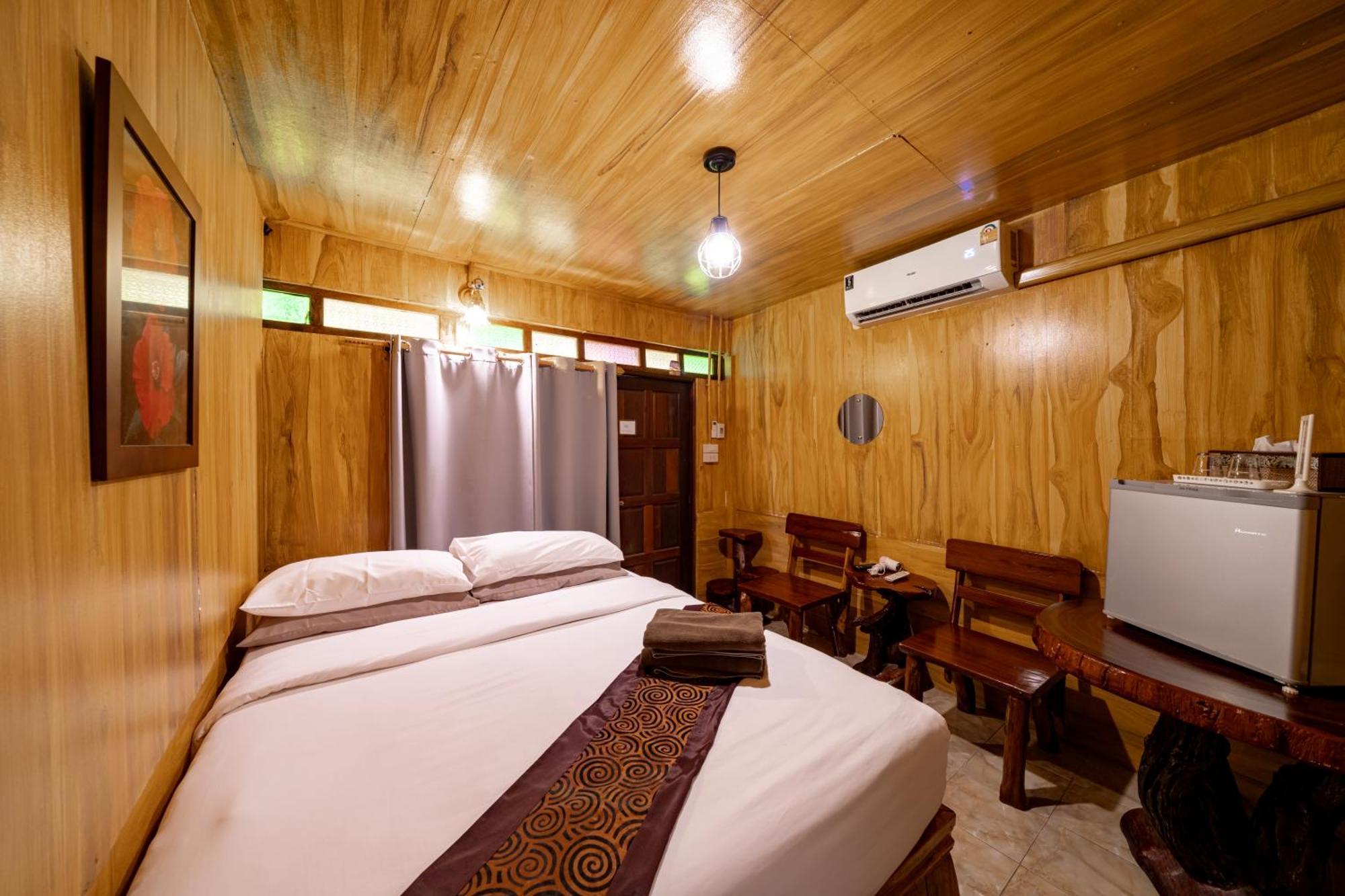 Athithara Homestay Phra Nakhon Si Ayutthaya Exteriör bild
