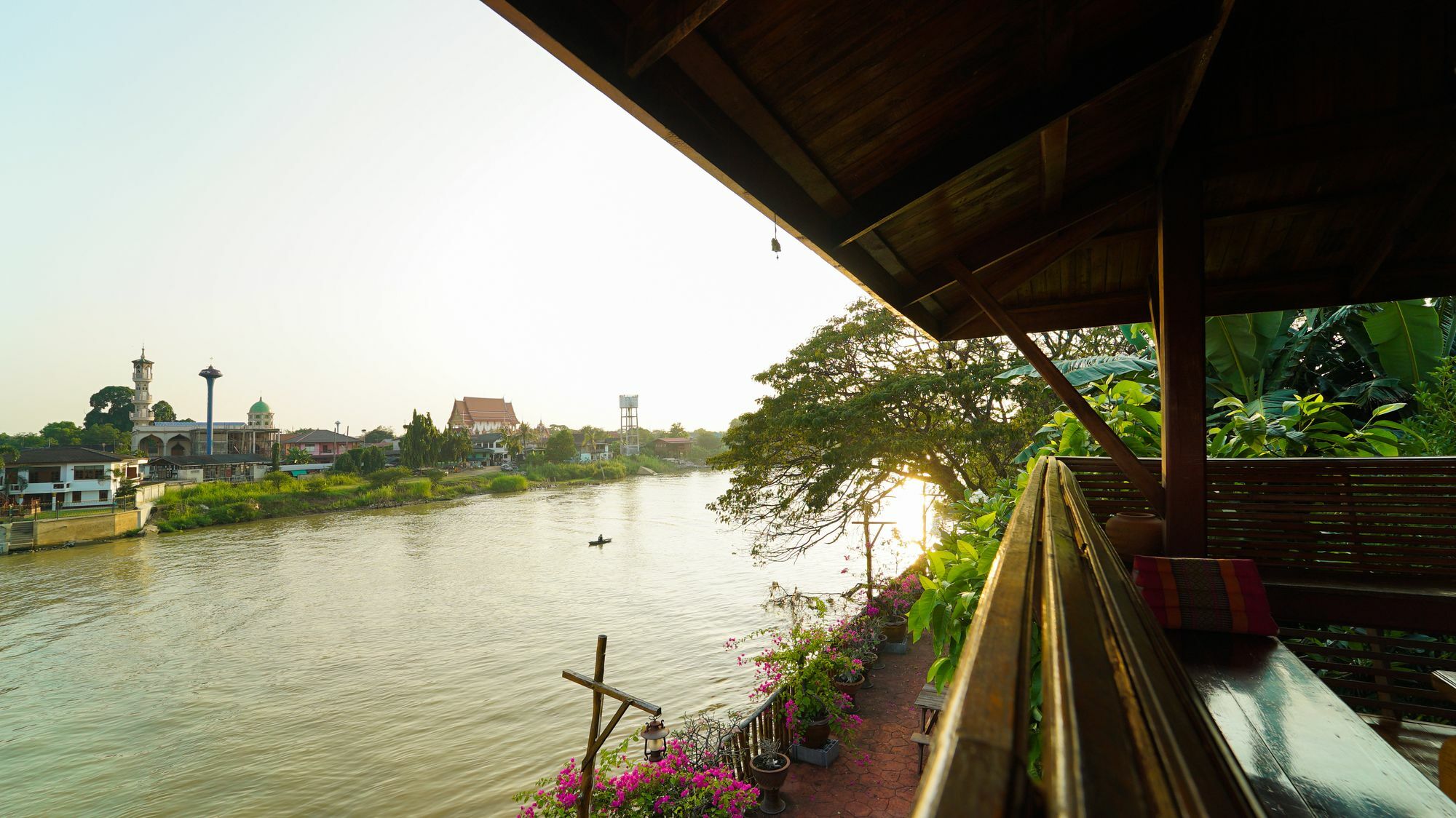Athithara Homestay Phra Nakhon Si Ayutthaya Exteriör bild